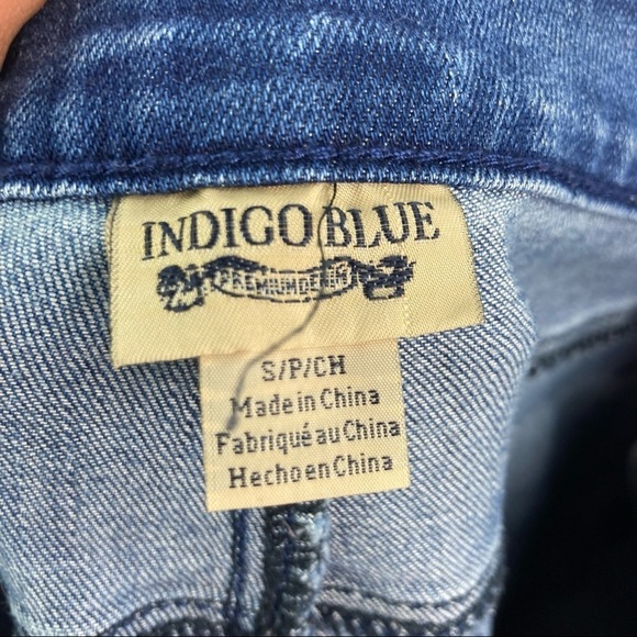 Maternity blue jeans size small - Picture 6 of 7